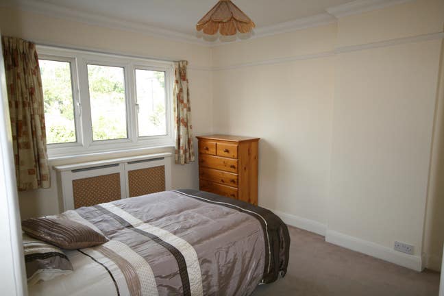 Lovely Double Room - Including most bills Main Photo