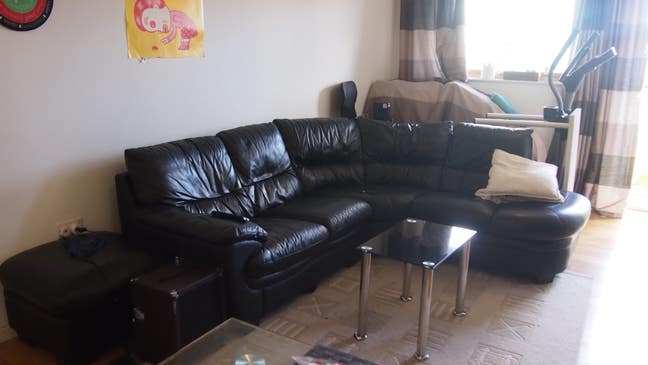 Large Double Room Available Main Photo