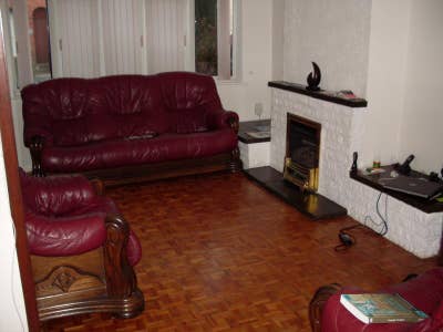 Room in a three bedroom house with a large garden, Main Photo