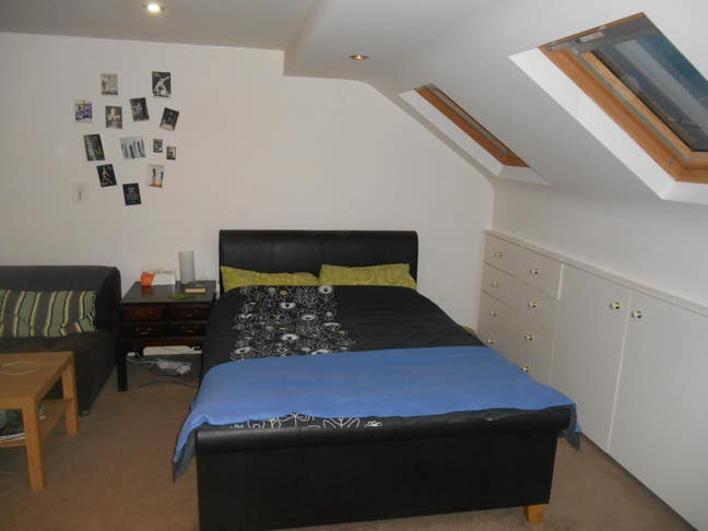 A Studio Flat, with Good Views Main Photo