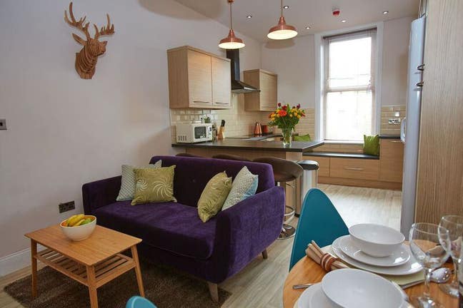 Large, Beautiful en-suite Broomhill S10 Main Photo