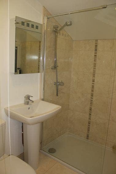 Modern double room in City Centre Main Photo