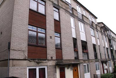 Excelent 3 bedroom ex-local authority apartment in Main Photo