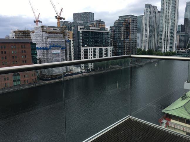 Ensuite Double bedroom near Crossharbour DLR Main Photo