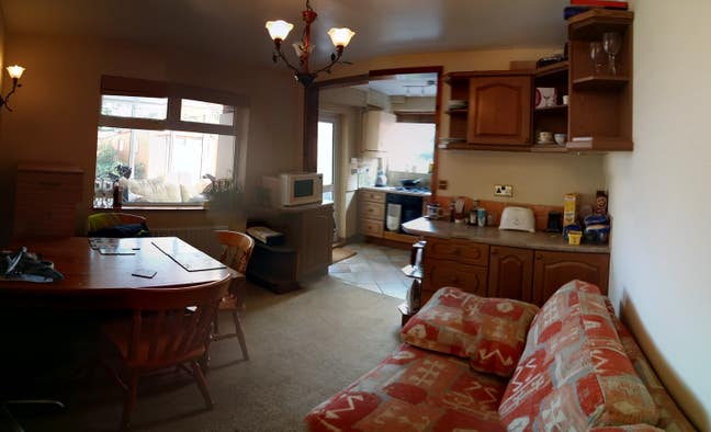 Double room in 3 bed house.  Main Photo