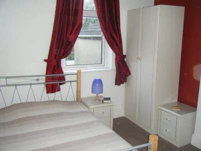 1 double room in a clean and friendly 4  share Main Photo