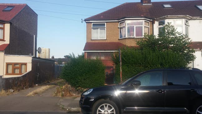 In Enfield Double Room in a House with Garden. Main Photo