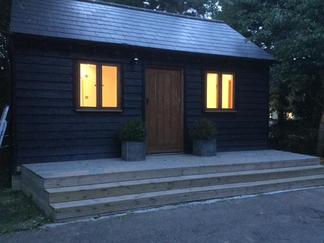 1 bedroom studio property Main Photo