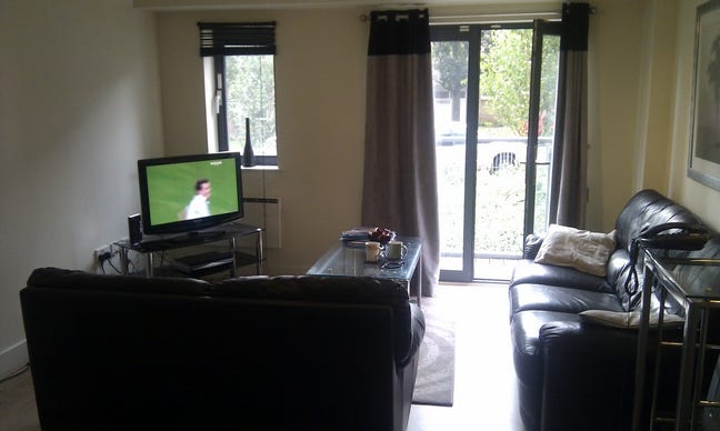 Double Room In Modern City Centre Apartment (NR1) Main Photo