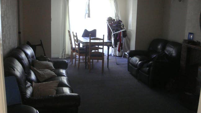 Looking for female lodger, quiet house  Main Photo