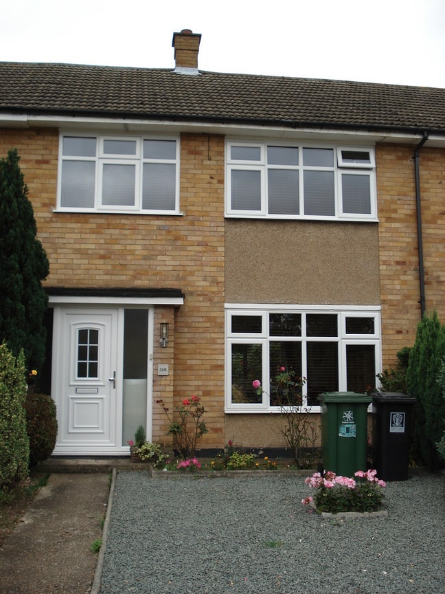 Bright single room in professional 3 bed house Main Photo