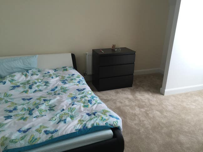 Beautiful Double Ensuite Room + Builtin Wardrobes  Main Photo