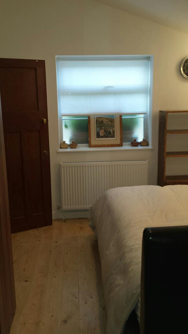  Double room in mixed gay/straight house share Main Photo