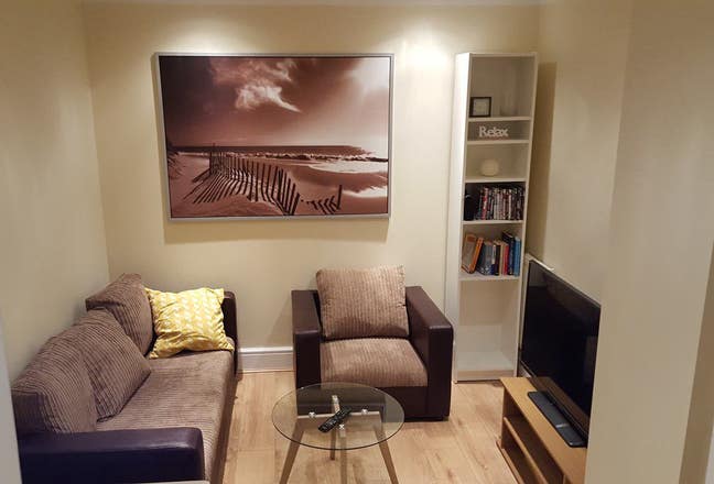  1 Cosy Single Room Close to Clap.Jnct Main Photo