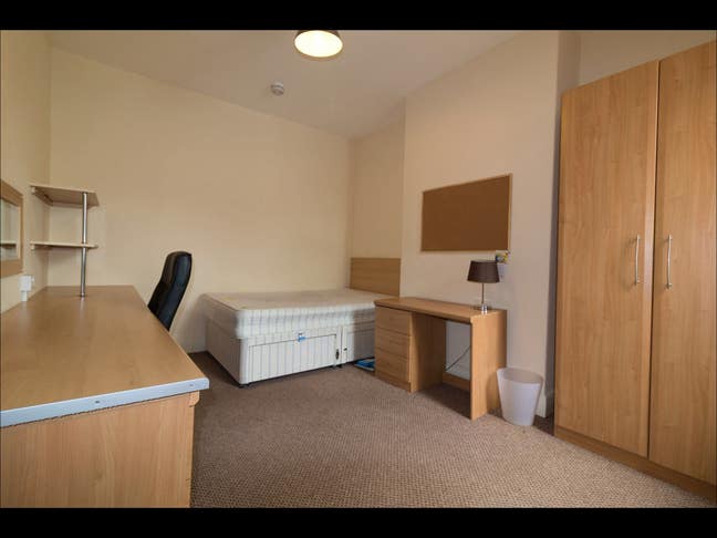 Available from Oct 1st 2023. ALL BILLS  included. Main Photo