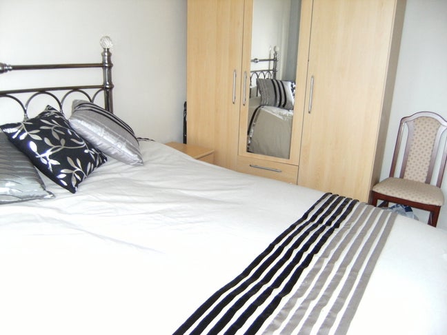 Monday to Friday room only Main Photo