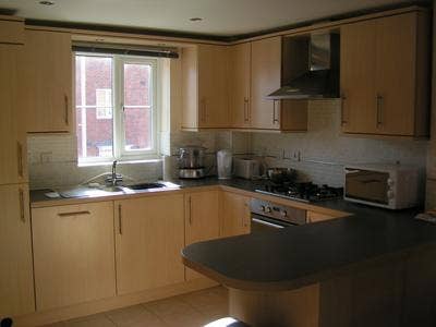 Double en-suite room in N Bristol Main Photo