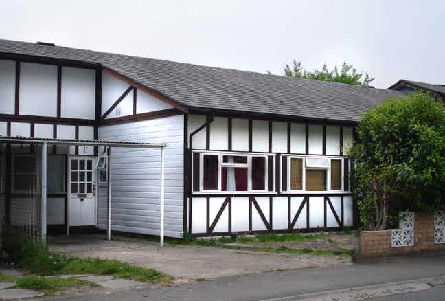 1 ensuite + 1 double great share hosp stadium OU  Main Photo