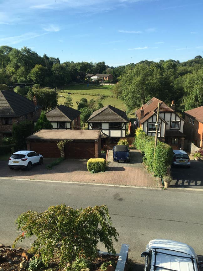  1 double room and 1 Single trent in a 3 bed house Main Photo