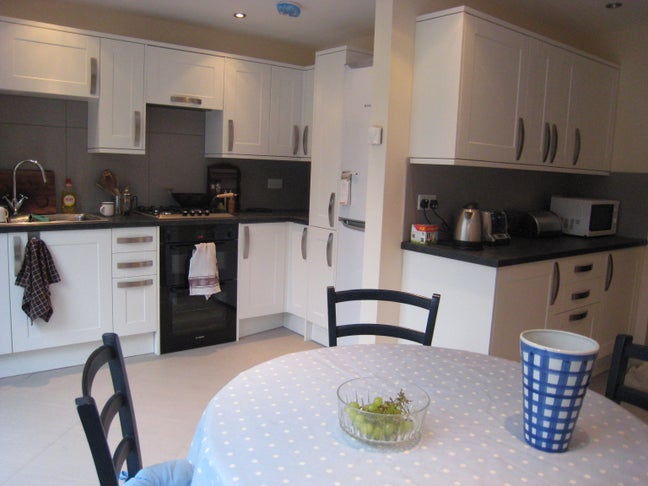1 Double bedroom in friendly garden house Main Photo