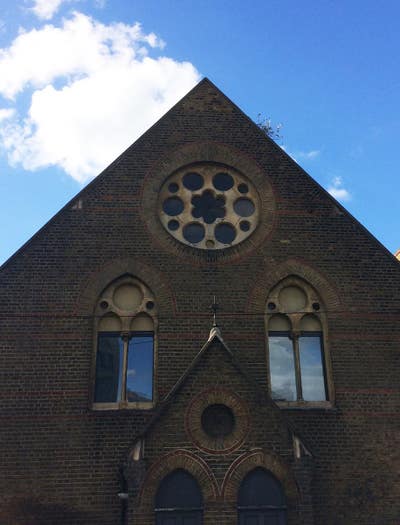 Double Bedroom with en suite in former church  Main Photo