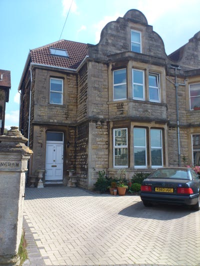 Top Floor Flat in Large Period Home- Single Occ Main Photo