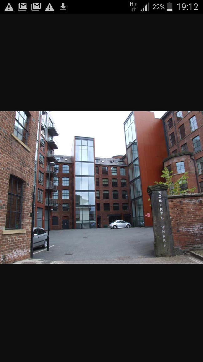 2 double rooms Roberts wharf - female flatmate  Main Photo