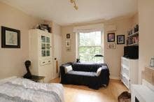 Sunny Self Contained Studio Flat in Deptford Main Photo