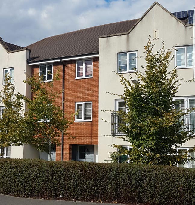 Double room in Maidenbower available for rent Main Photo