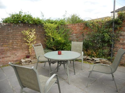 Superb location: ensuite room in heart of Exeter Main Photo