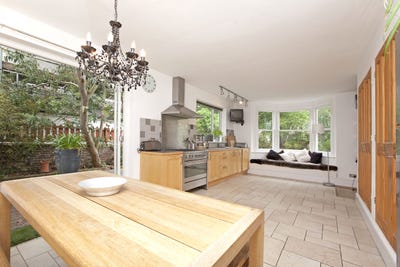 Large double room 15x13ft, in house close to sea. Main Photo