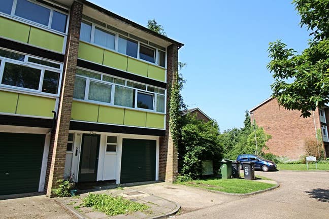 Double Room Near City Station Main Photo