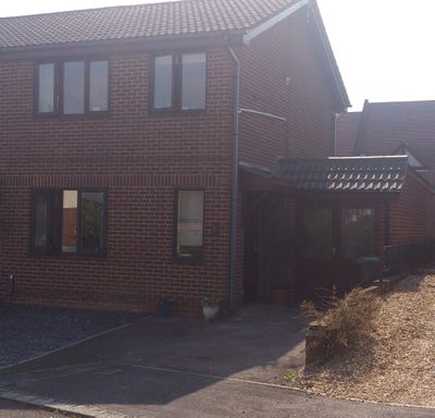 1 Double room in Family home with own entrance Main Photo