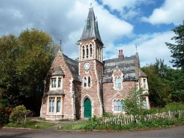 Wow En-Suite Rooms in Gothic Property Main Photo