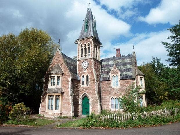 Wow En-Suite Rooms in Gothic Property Main Photo