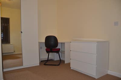 Spacious En suite rooms in Central Location Main Photo