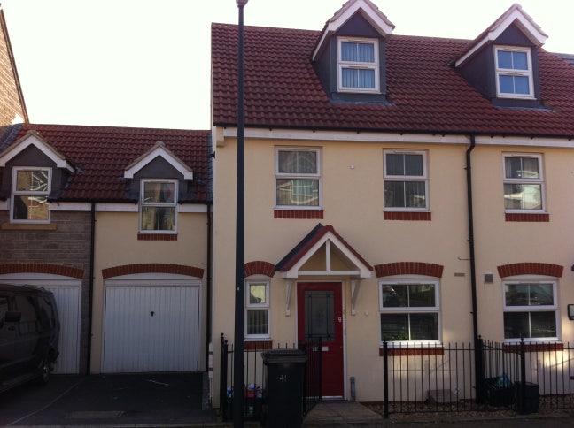 Double room in Kingswood All bills included Main Photo