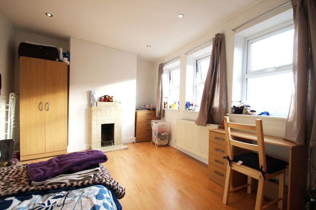 BIG double room Acton Central - &pound;800PCM bills inc Main Photo