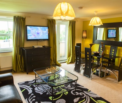 Double En Suit Room Flat Screen TV/ DVD Chapelford Main Photo