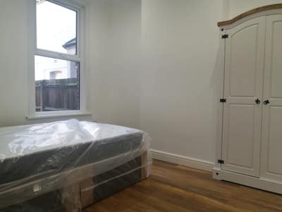 1 Bed Garden Flat - Inclusive of C.Tax & Broadband Main Photo