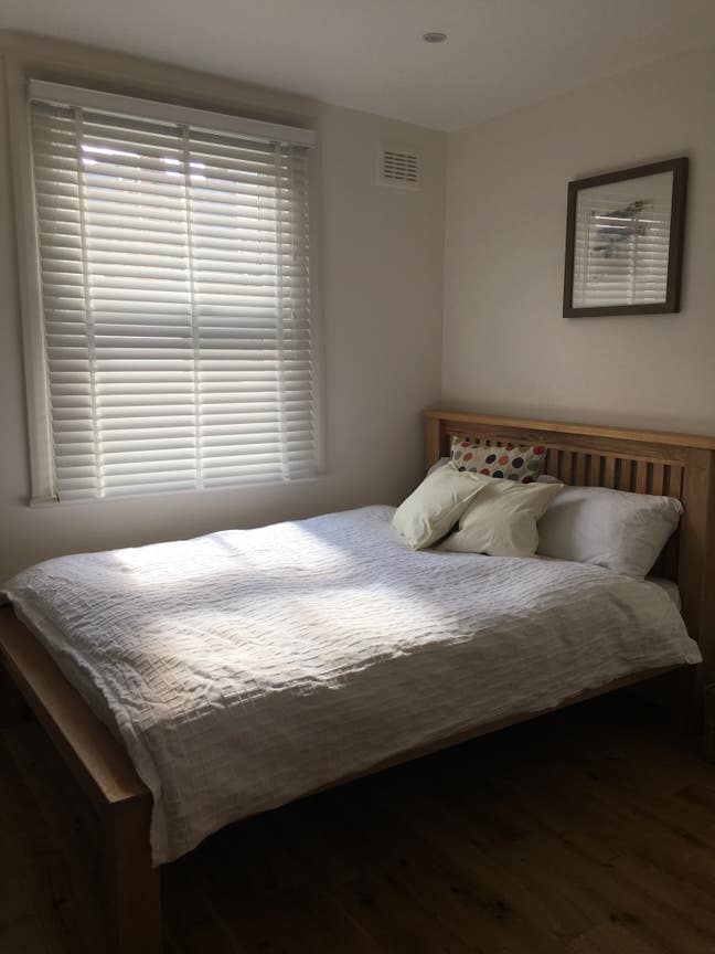 En-Suite Bedroom 5 Min to Portobello  Main Photo