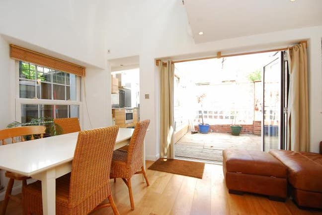 Light open plan 1 Bed House, inc bills   Main Photo