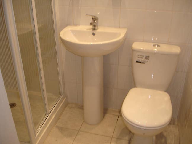 Ensuite Double Room &pound;350 pcm inc all bills  Main Photo