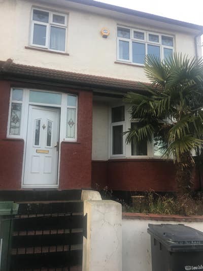 Extra Large Room Catford  Main Photo