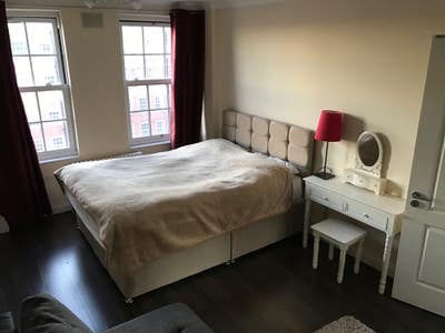 HUGE bedroom Hyde Park Paddington  Main Photo