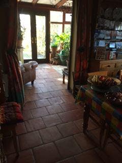 Large house with dogs  Main Photo