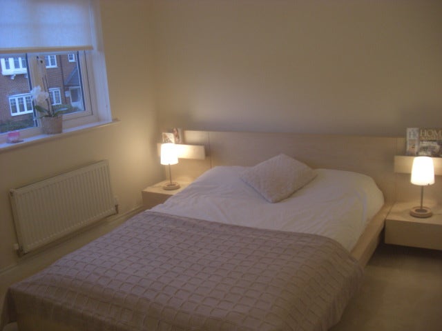 Double room for rent in a quite location  Main Photo