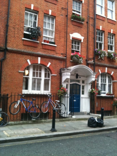 Oxford Circus, Dbl Rm, Sky tv + WIFI + cleaner. Main Photo