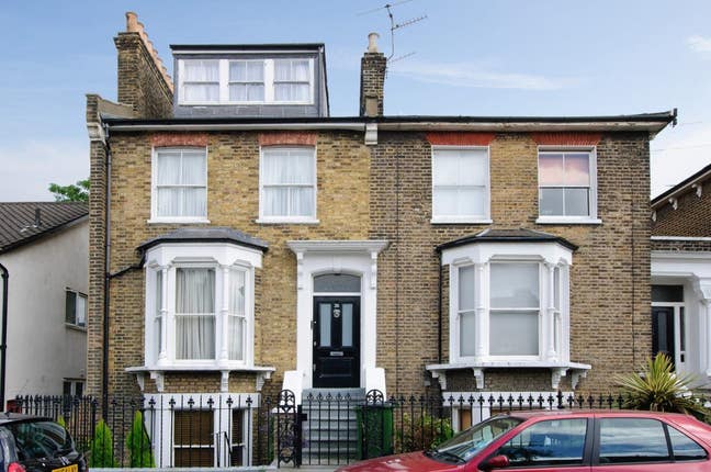 An amazing double room with en suite Main Photo