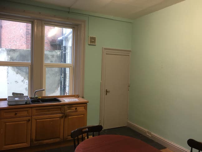Double Furnished Room in Gateshead Near Transport Main Photo